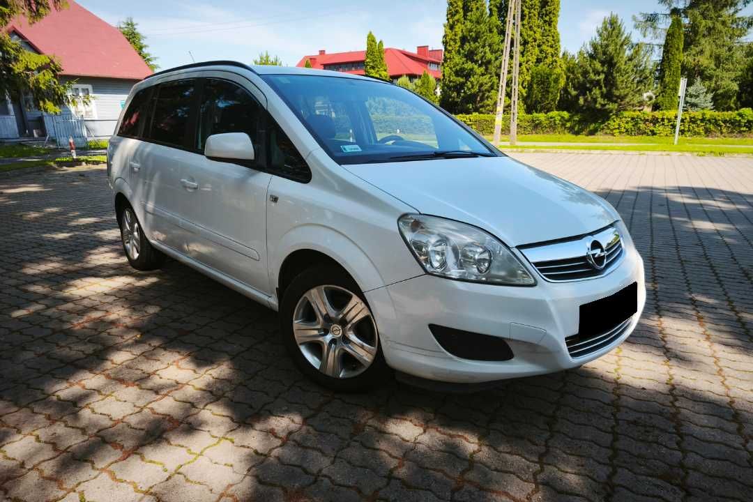 Opel Zafira  *  *  *  BENZYNA + GAZ  *  *  * ZADBANY