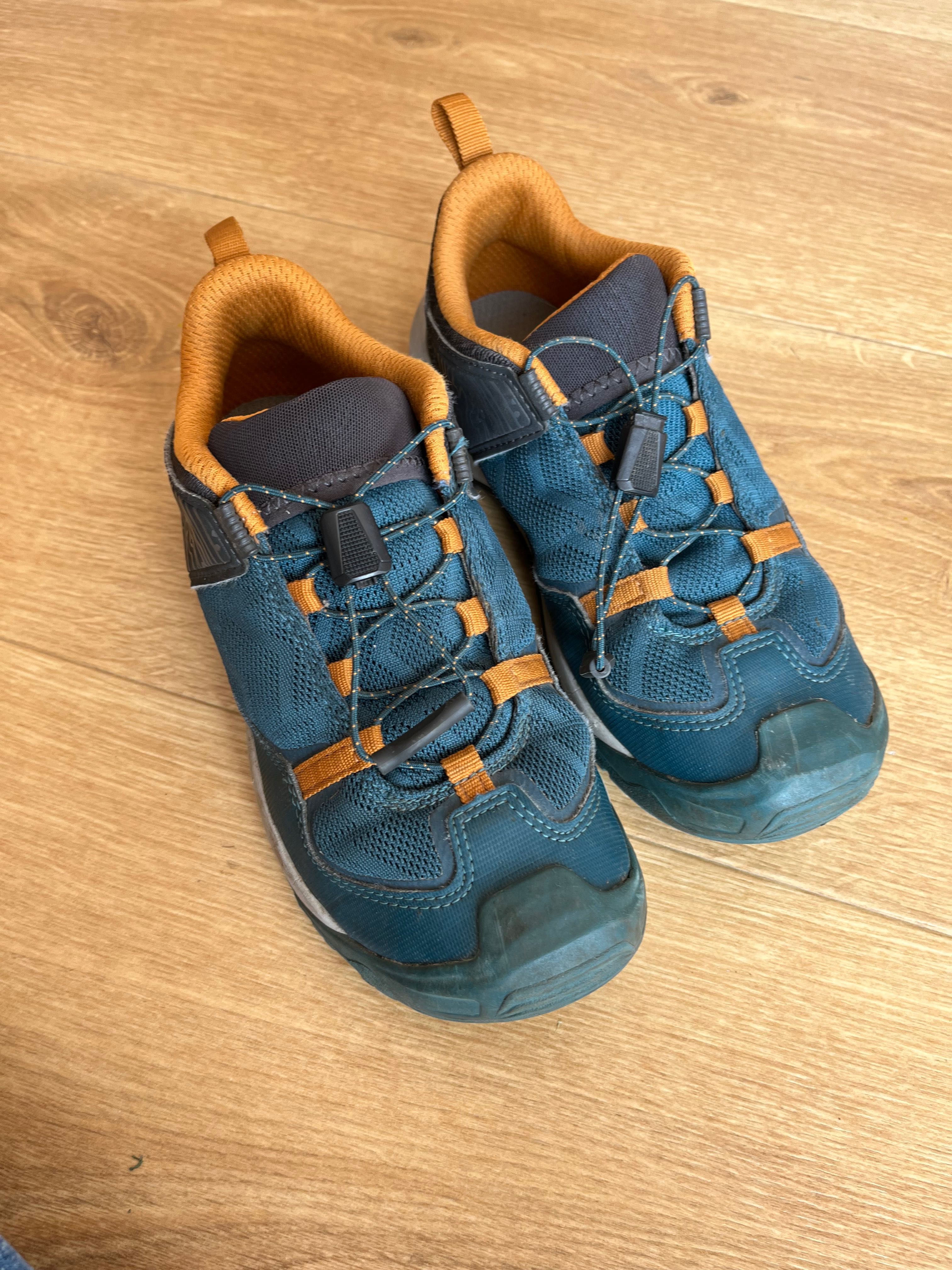 Buty turystyczne Quechua R. 35