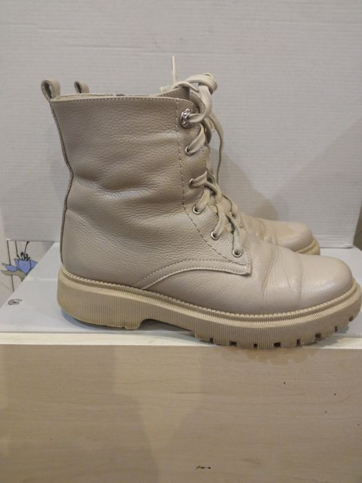 Продам женские зимние кожаные ботинки Fashion