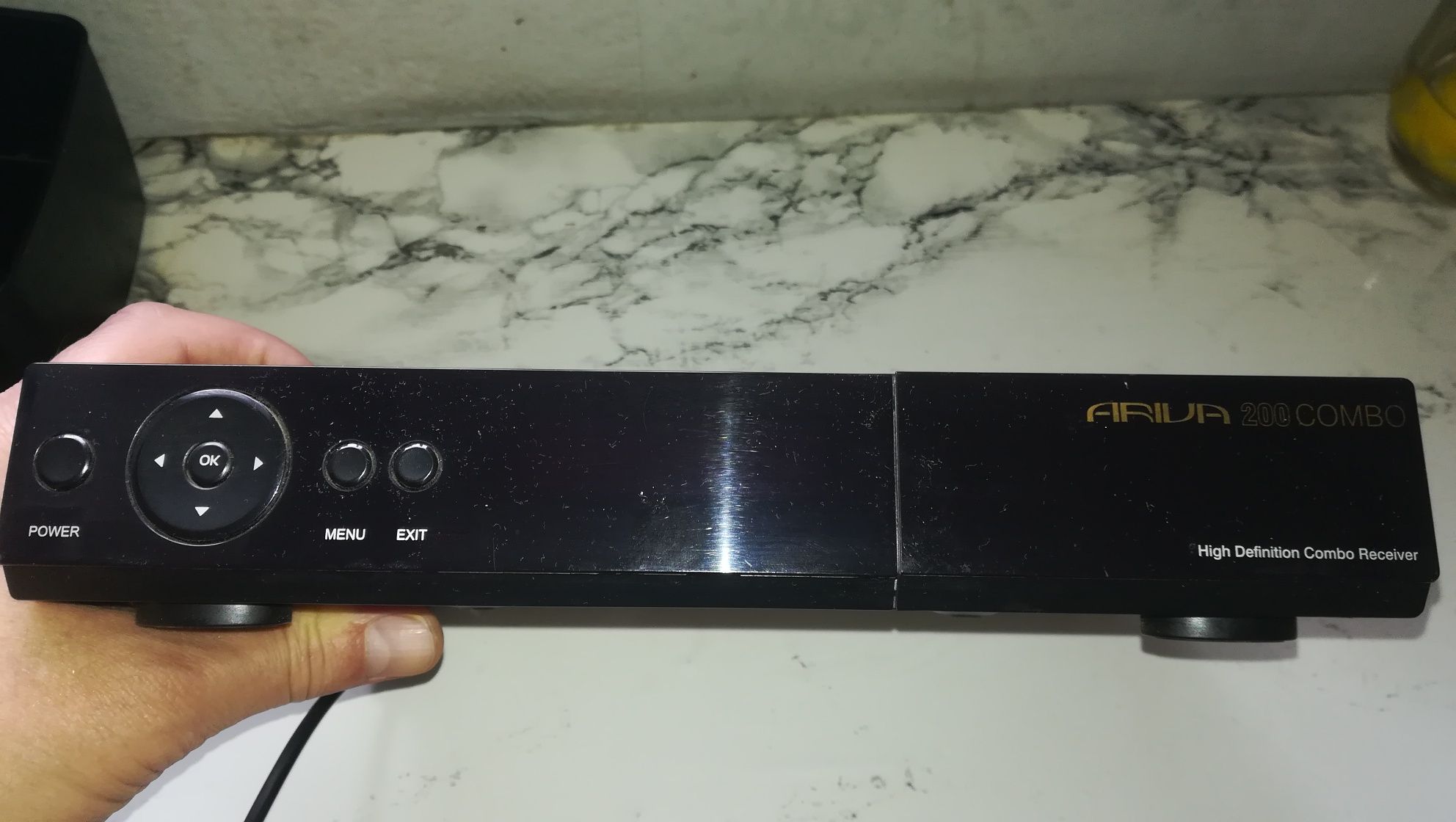Tuner satelitarny Ferguson Ariwa 200 Combo