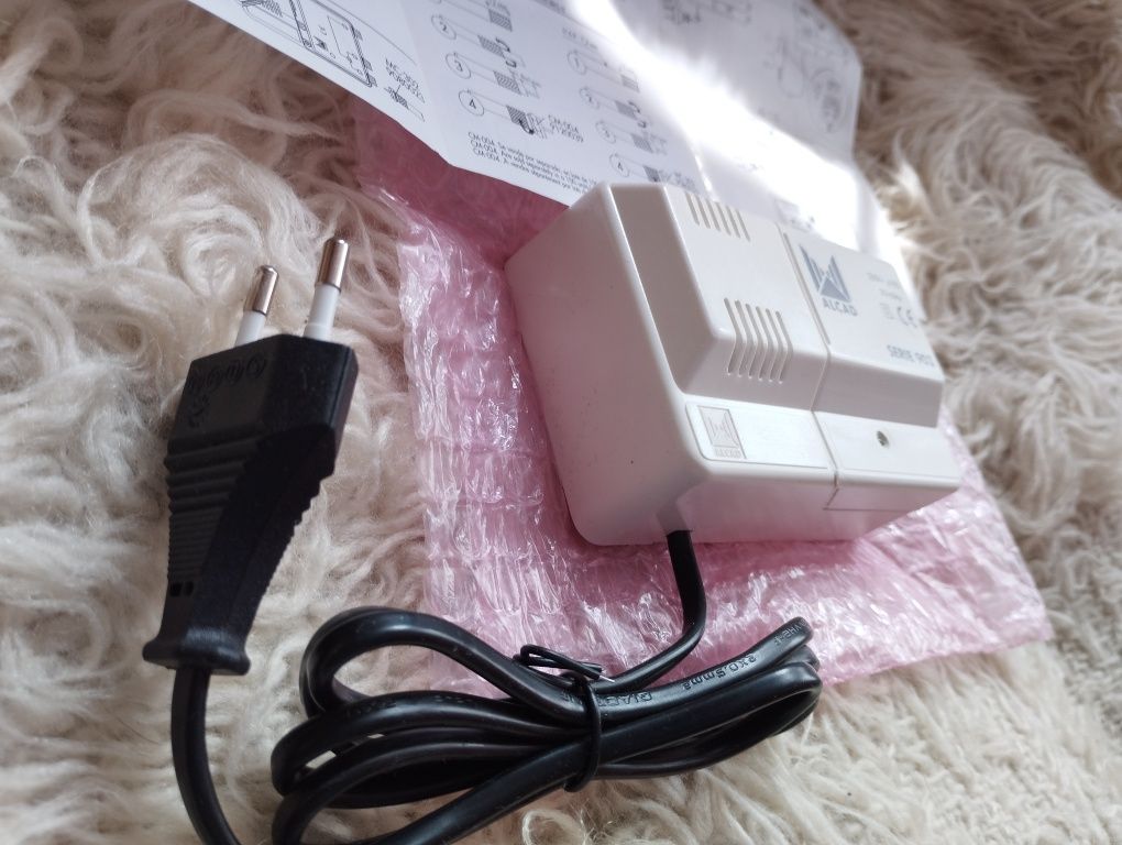 Wzmacniacz sygnału DVB-T anteny TV, SPLITER,