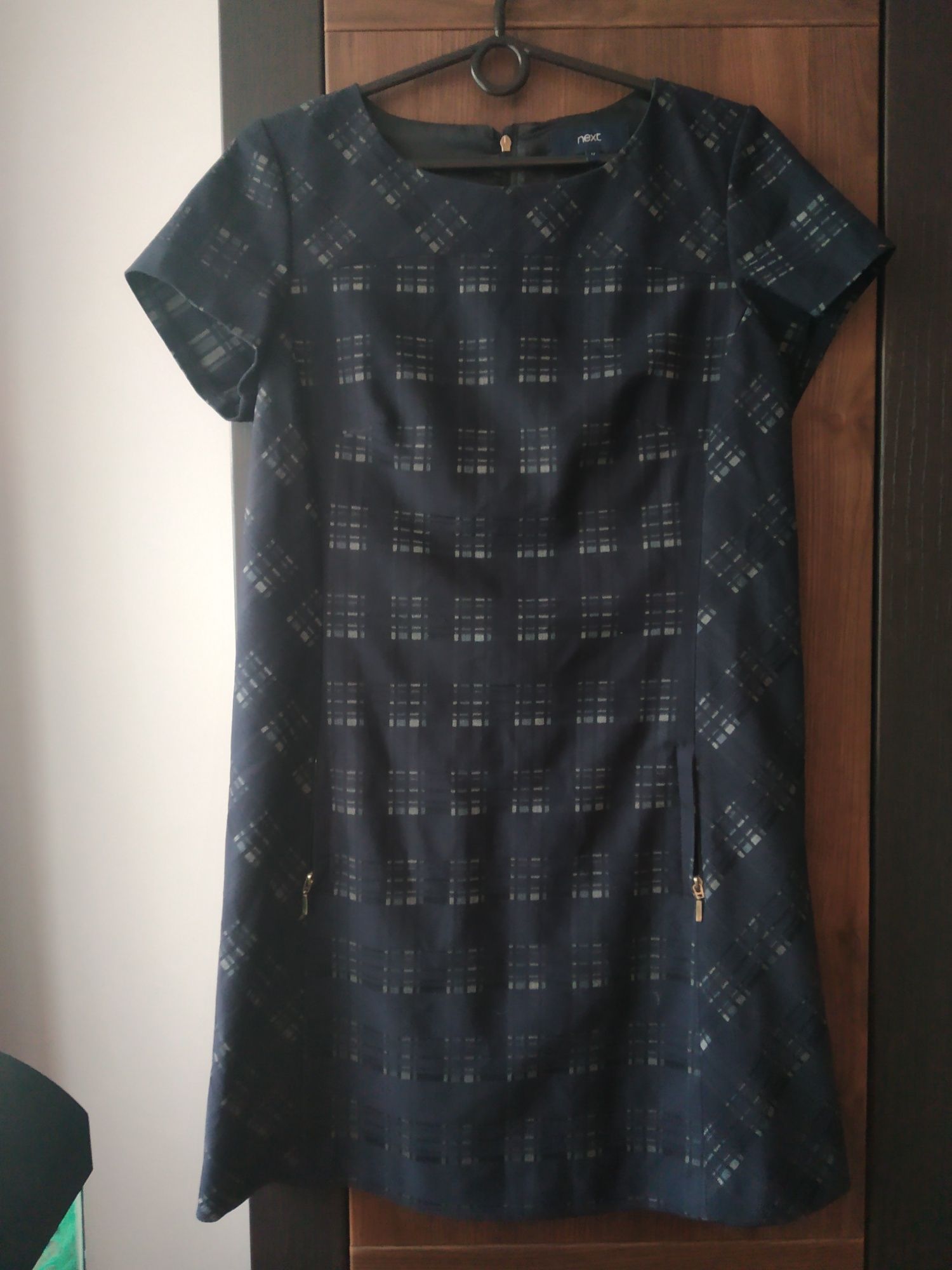 Elegancka sukienka w kratę Next L gruby materiał sukienka do pracy