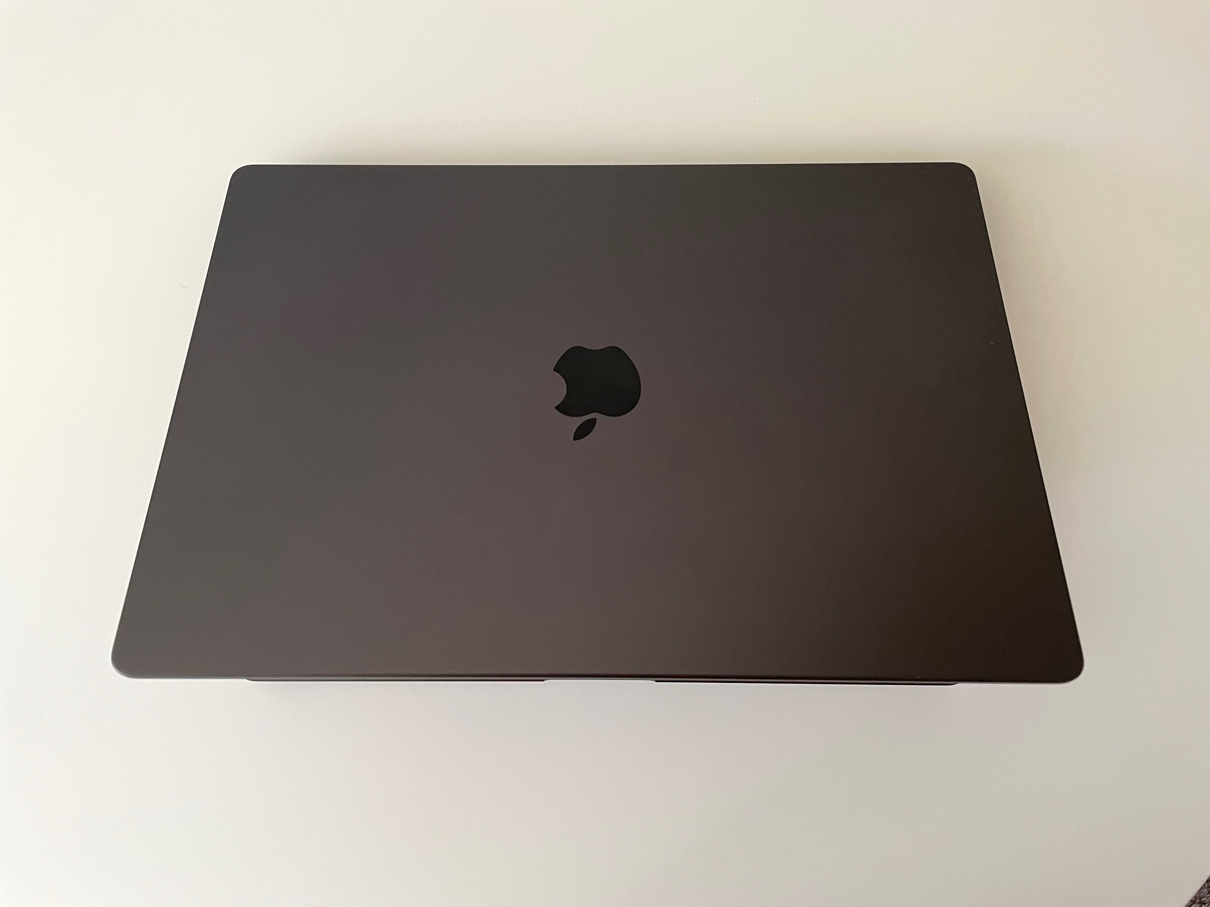 Apple MacBook Pro M3 Max (2023) 16 Core 64 GB 40 Core GPU 1 TB SSD
