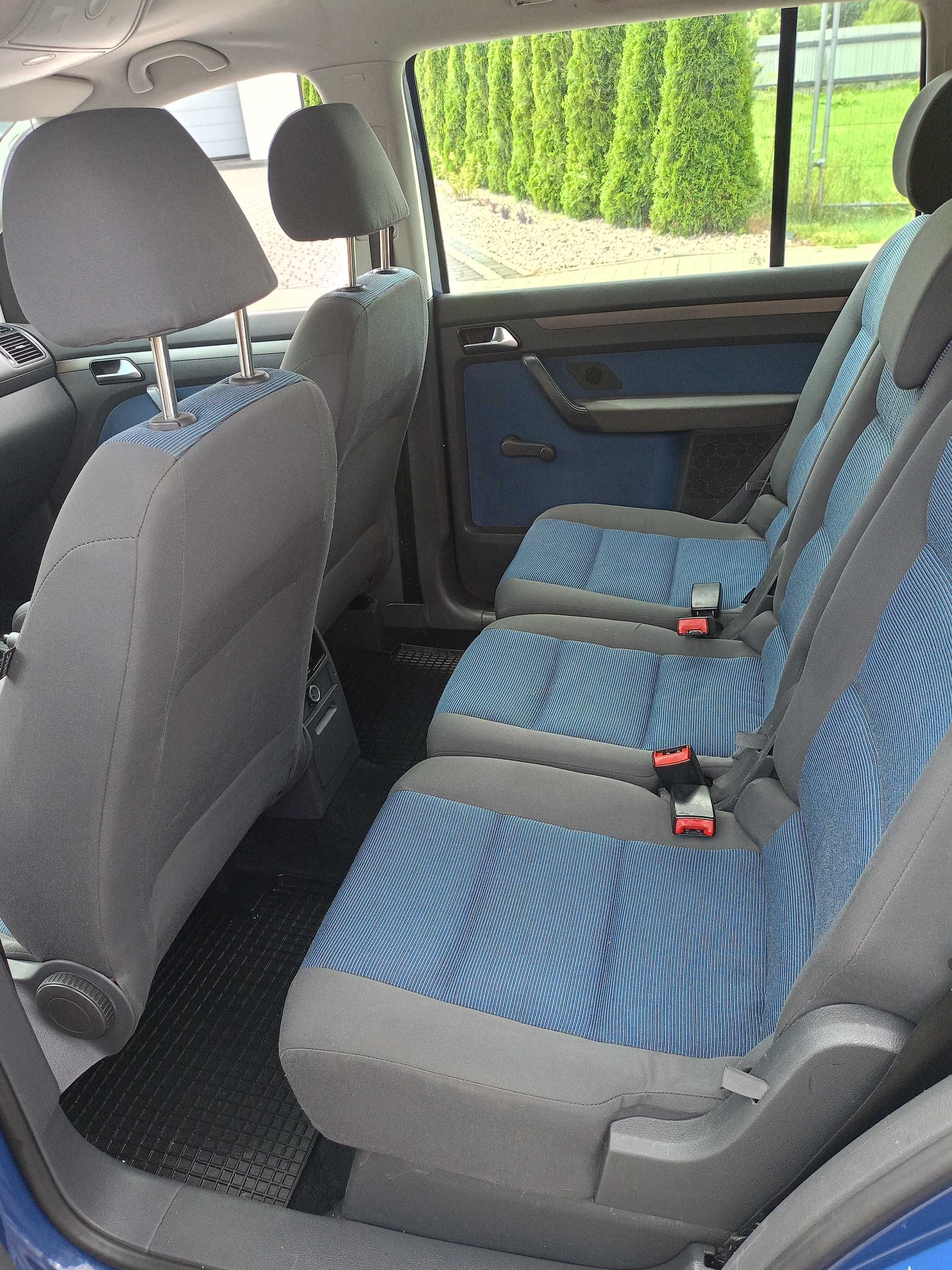 Sprzedam Volkswagena Touran 2007r