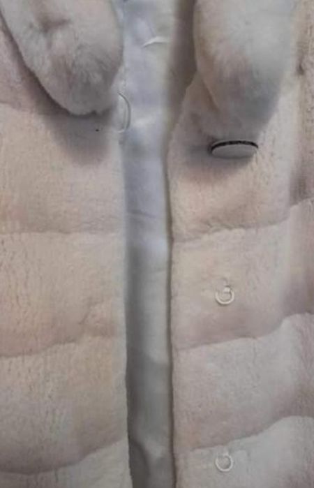 Шубка полушубок из белой натуральной норки для невесты