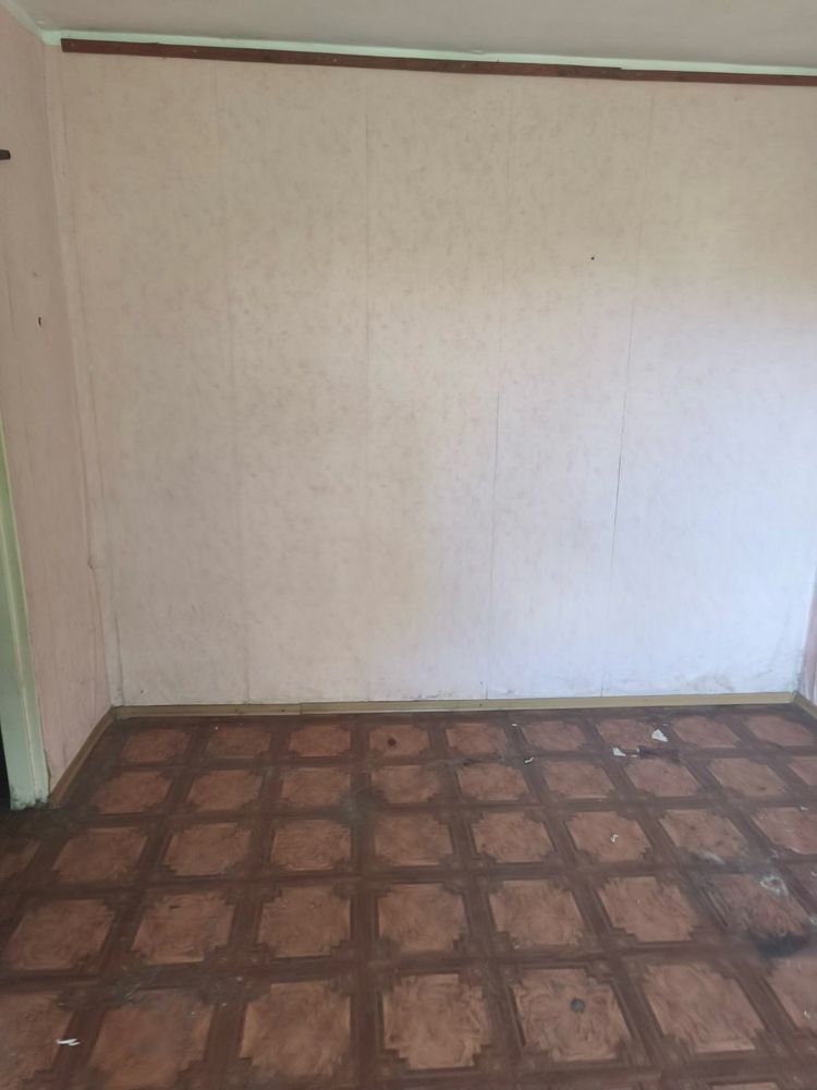 Продається 1 кімнатна квартира в Покровському районі .