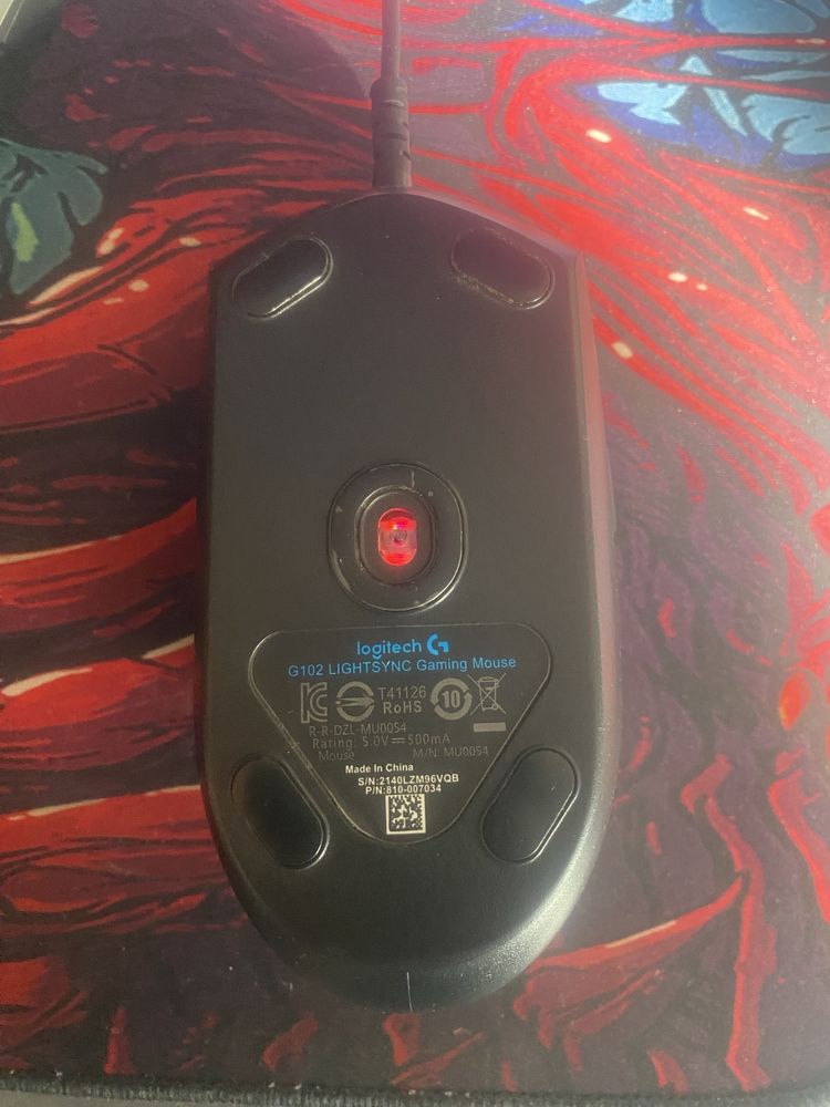 Продаю мишка logitech g102