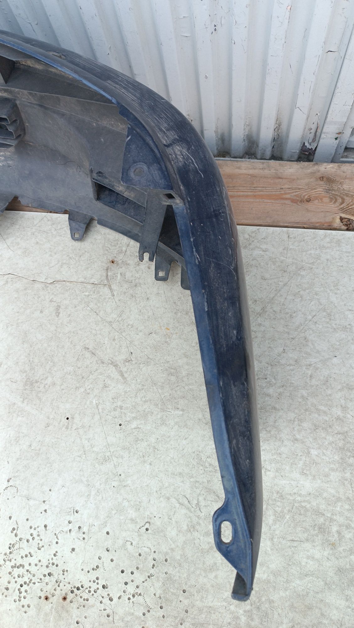 Vendo parachoque de frente Toyota Avensis ano 200/03