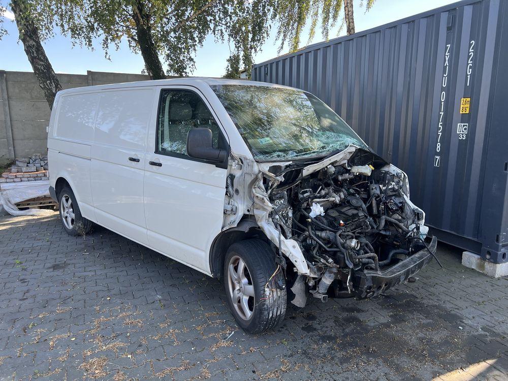Powypadkowy Vw transporter T5 1.9 tdi 2008 rok
