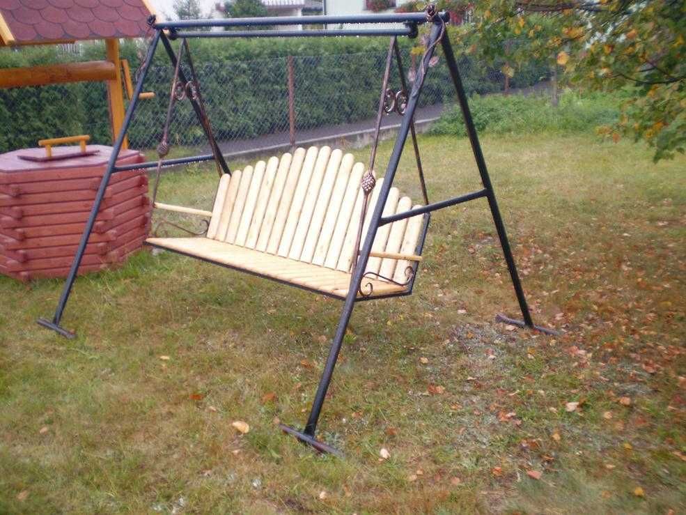 huśtawka ogrodowa drewniana meble ogrodowe ławka plac zabaw