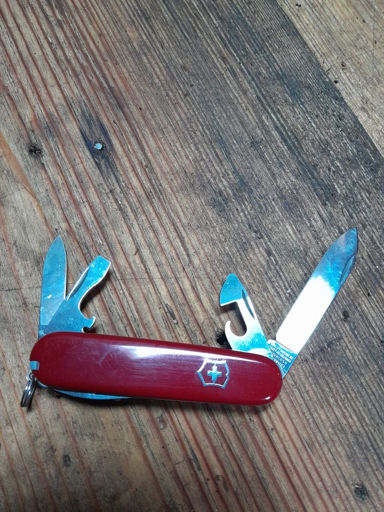 Scyzoryk Victorinox, nóż, niezbędnik PRL