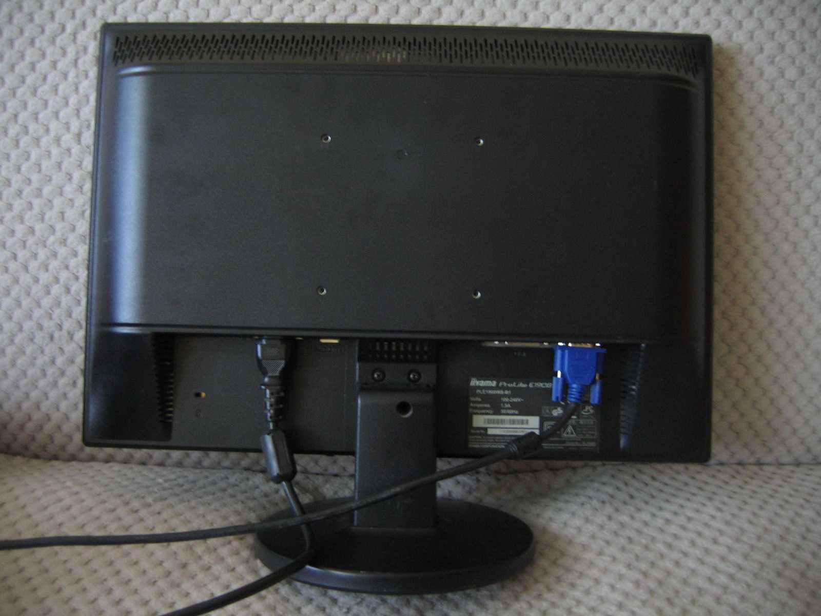 MONITOR 19" IIyama ProLite E1908WS - Idealny stan + przewody 1680x1050