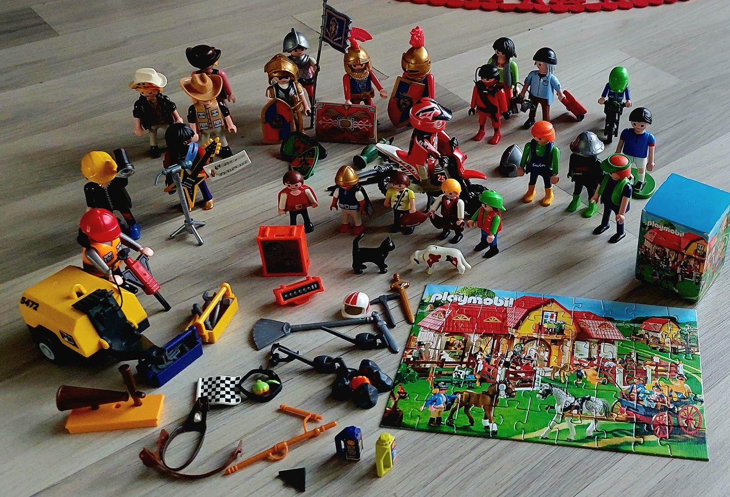 Wielki zestaw Playmobil figurki plus akcesoria I puzzle