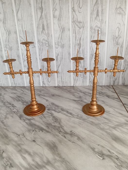 Підсвічники з бронзи