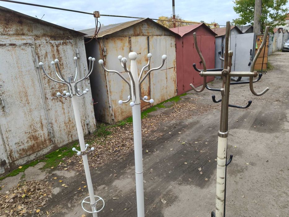 Металлические напольные вешалки для одежды