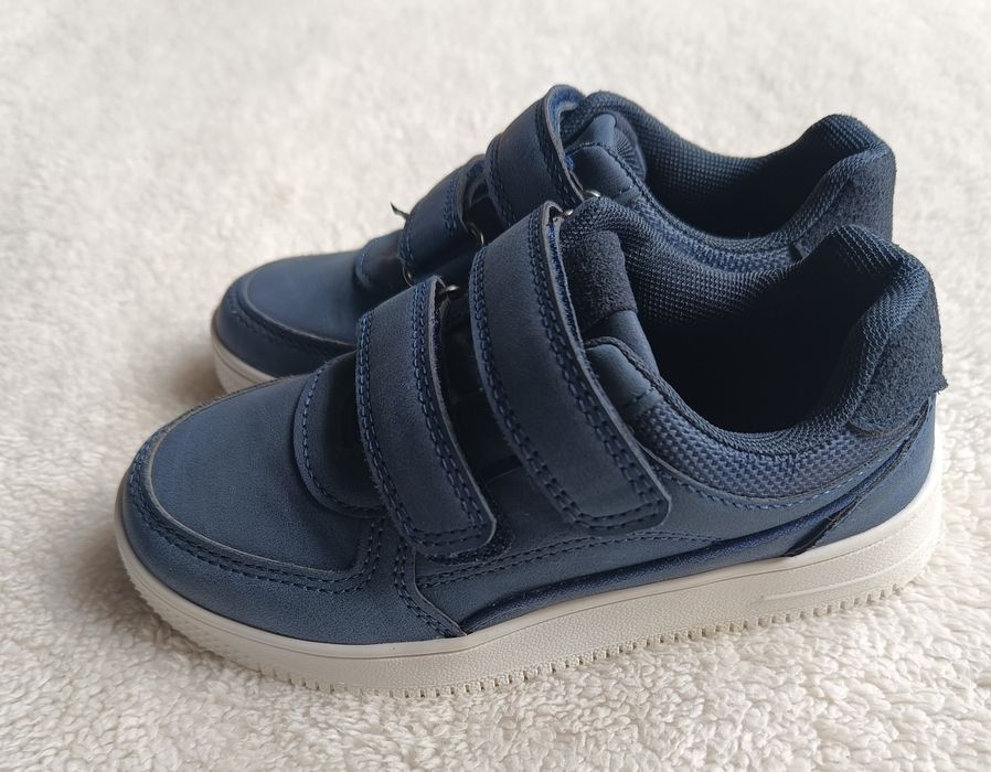 Sneakersy chłopięce 28