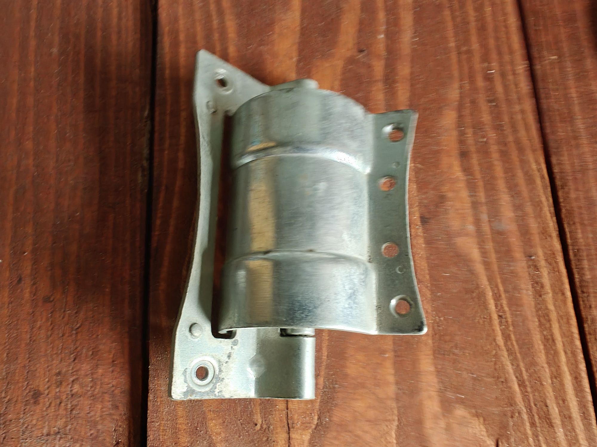 Zawias drzwi pralki Beko wbf6006c