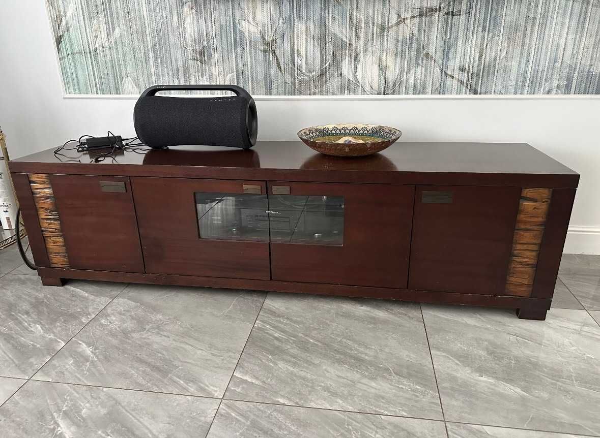 Sofy markii Vinotti  plus szafka RTV + 2 sofy (3 i 2-osobowa)