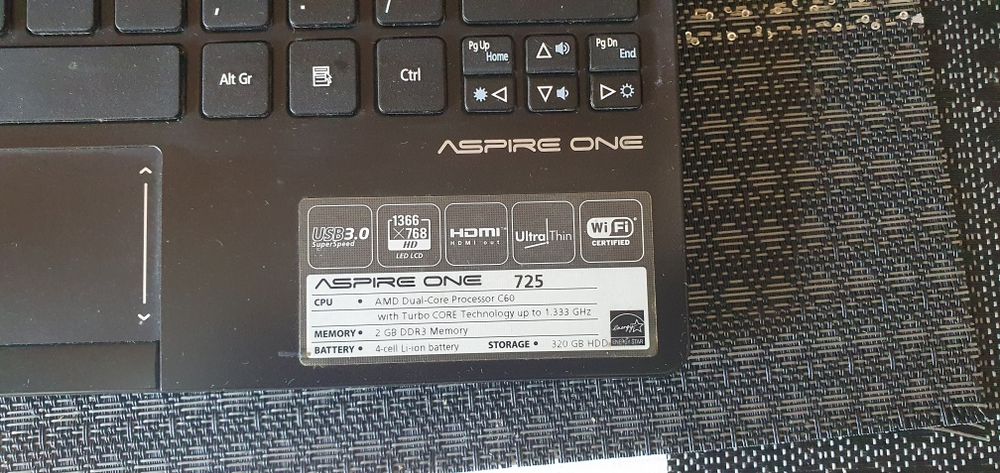 ACER Aspire One 725