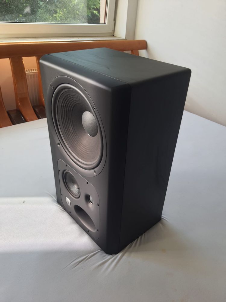 Kolumny JBL LSR 6332 uzywane bez kartonow