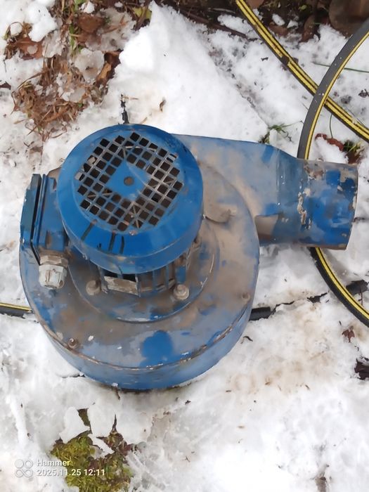 Sprzedam piec z grubej blachy z nadmuchem do garażu