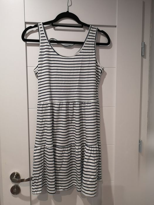 Sukienka w paski rozmiar M