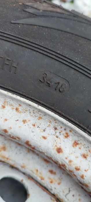 Комплект коліс на зимній резині r13 175/70 (rosava, hankook)