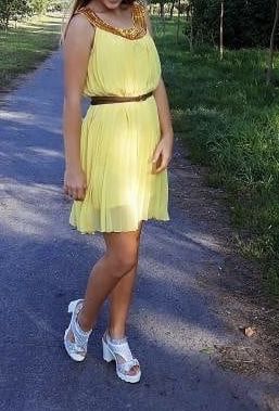 Жёлтое летнее платье в отличном состоянии