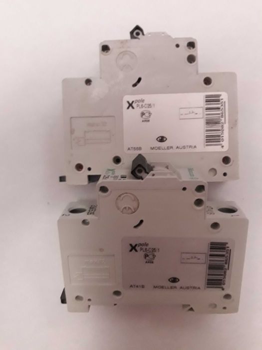 авто-виключатель moeller PL6-C25/1 і Legrand Rx3