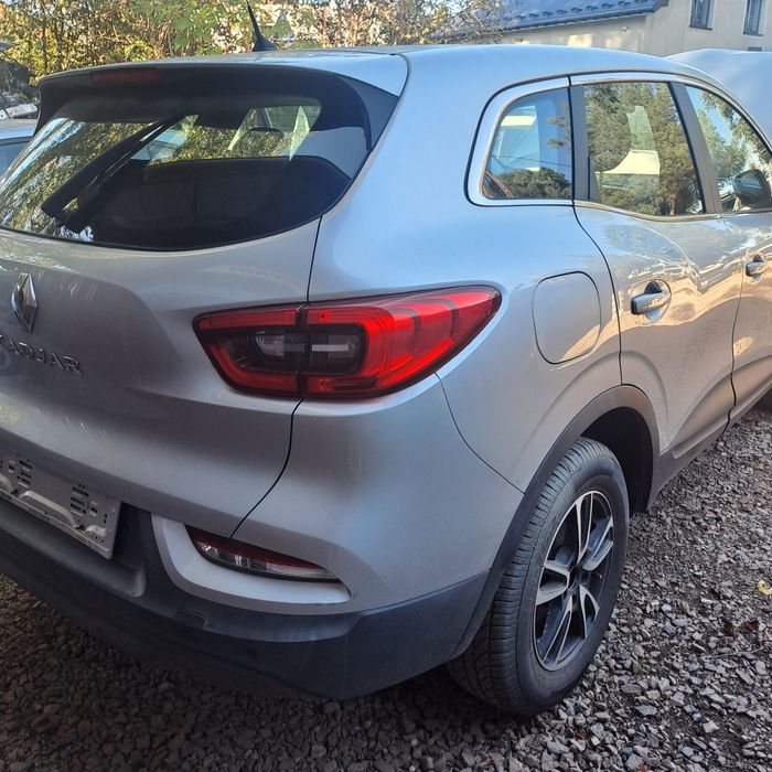 Lekko uszkodzony  renault kadjar niski przebieg