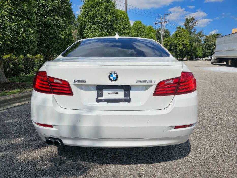 BMW 5 Series 528i xDrive      2016