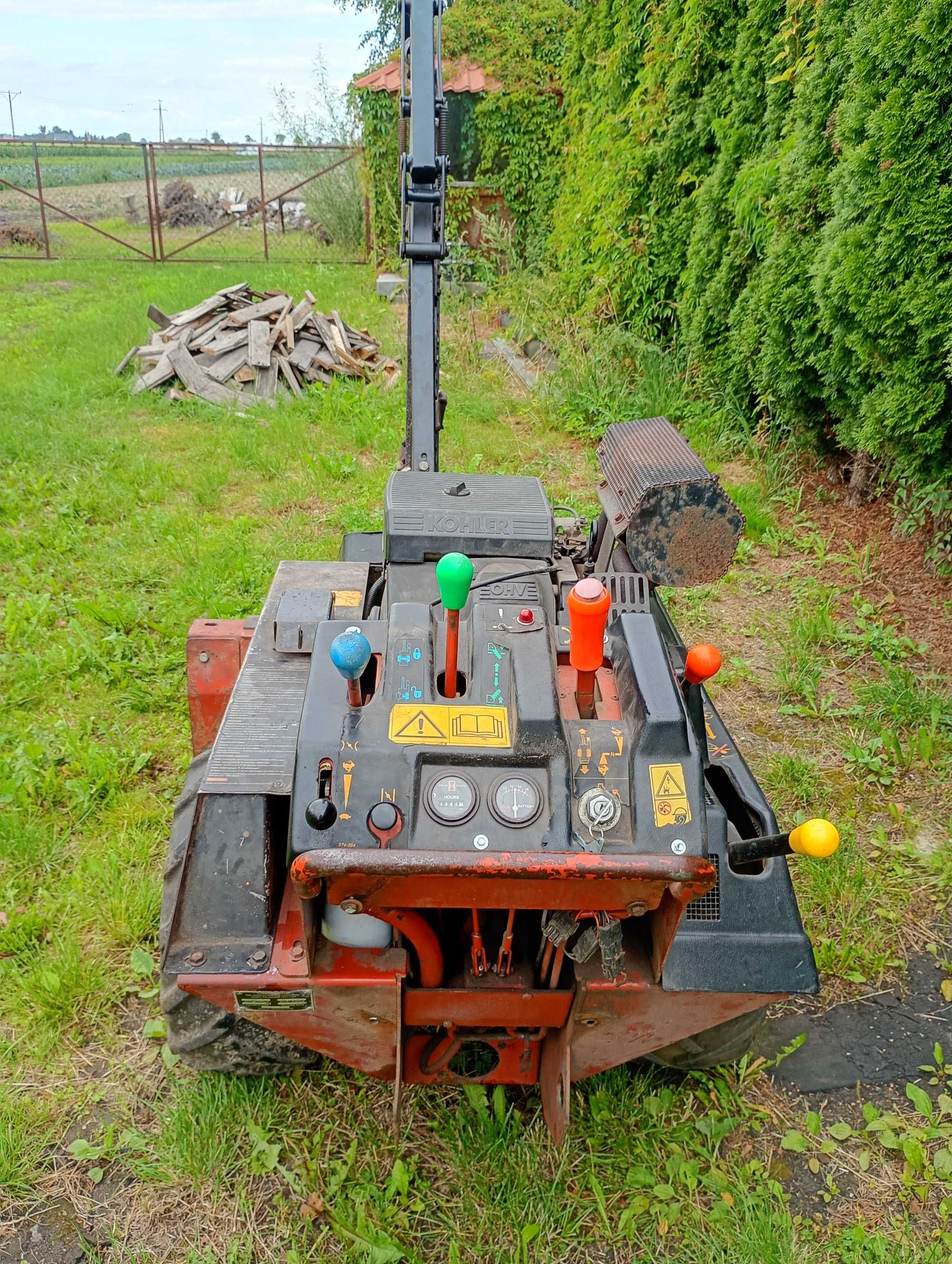 Wynajem: Koparka łańcuchowa Ditch Witch 1820 , wykopy liniowe , napęd