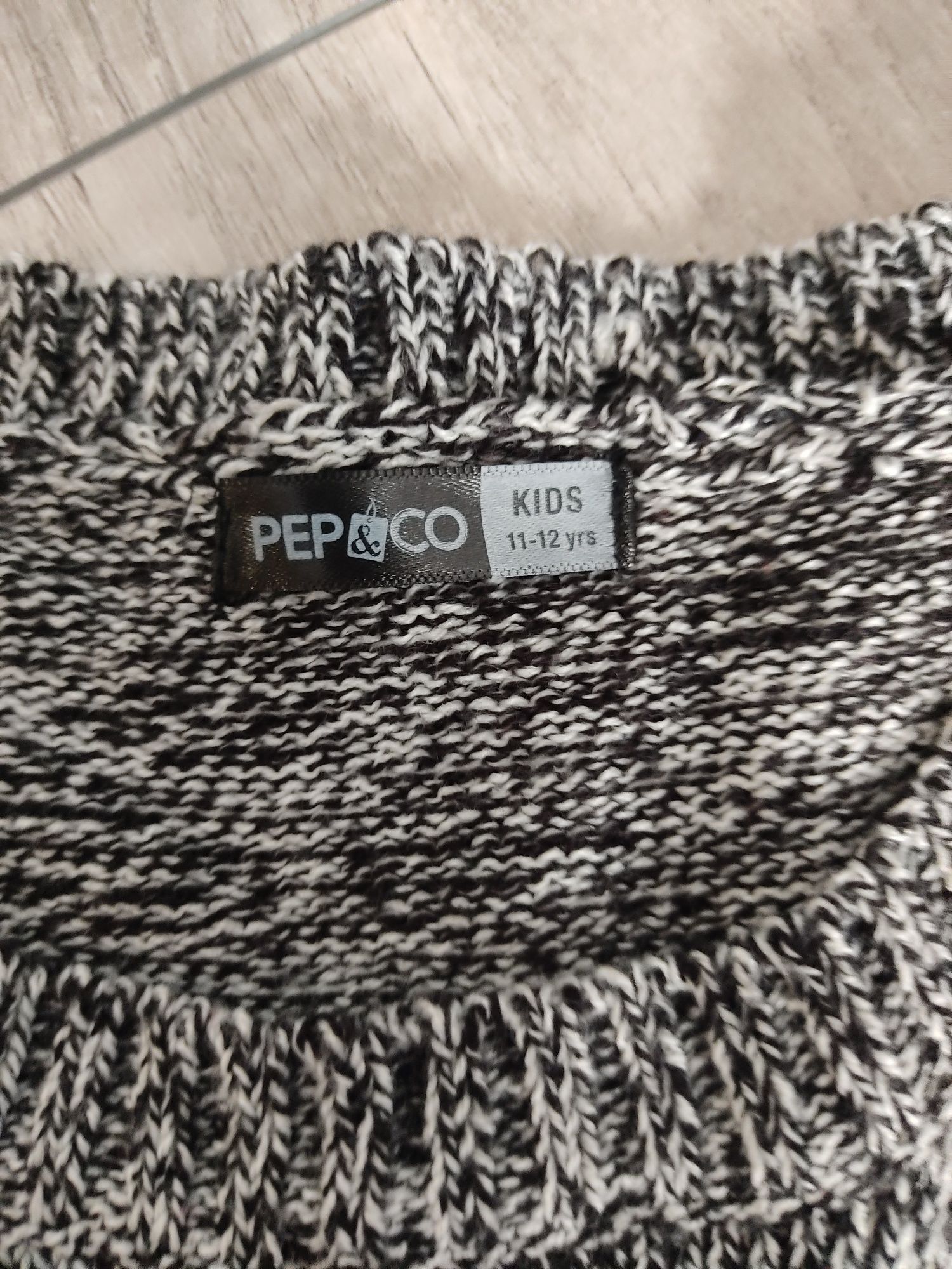 Sweter świąteczny Pepco 152 cm