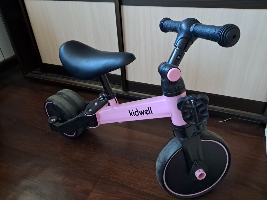 Продам дитячий біговел-велосипед