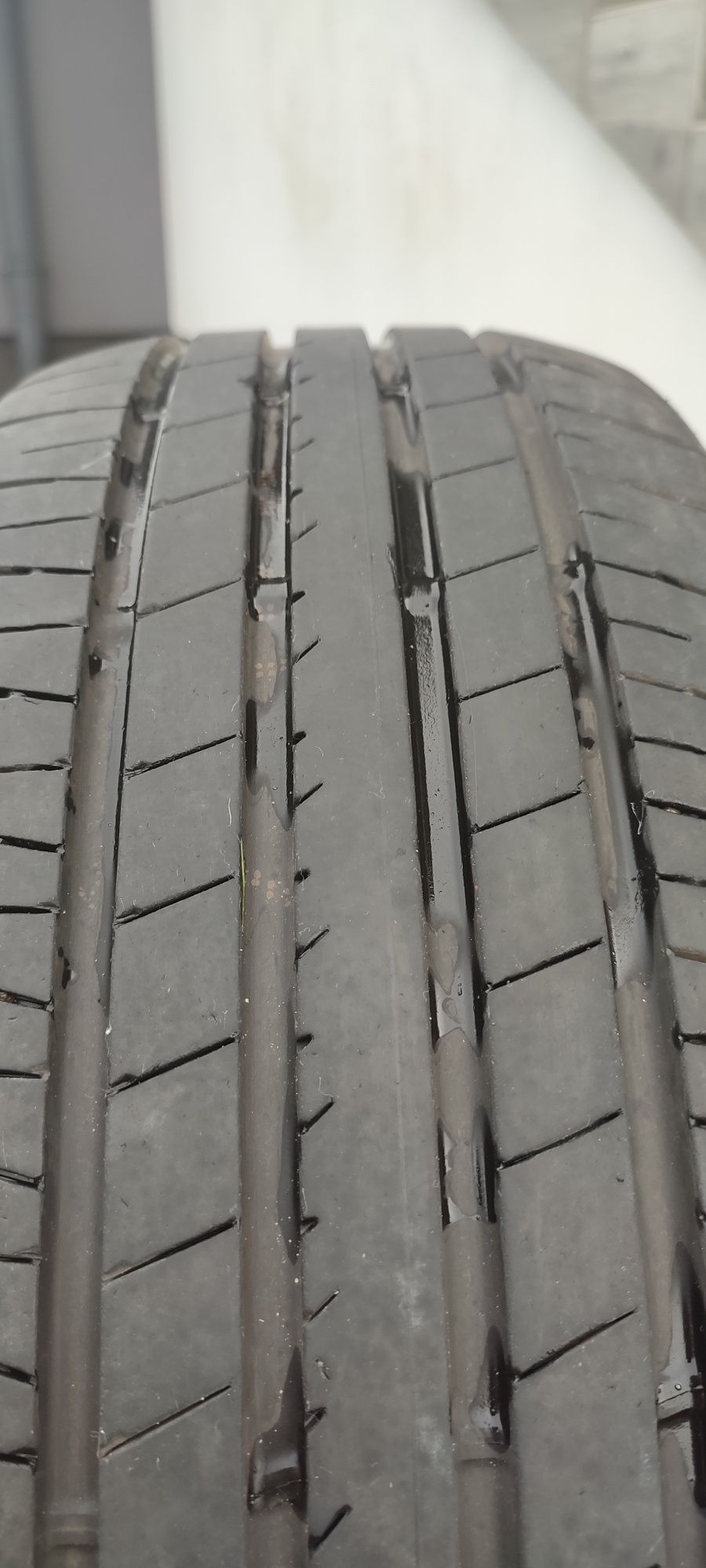 Bridgestone Turanza T005A 6mm. 215/5/18