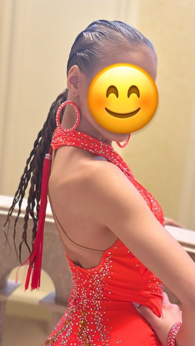 Продаємо бальну сукню