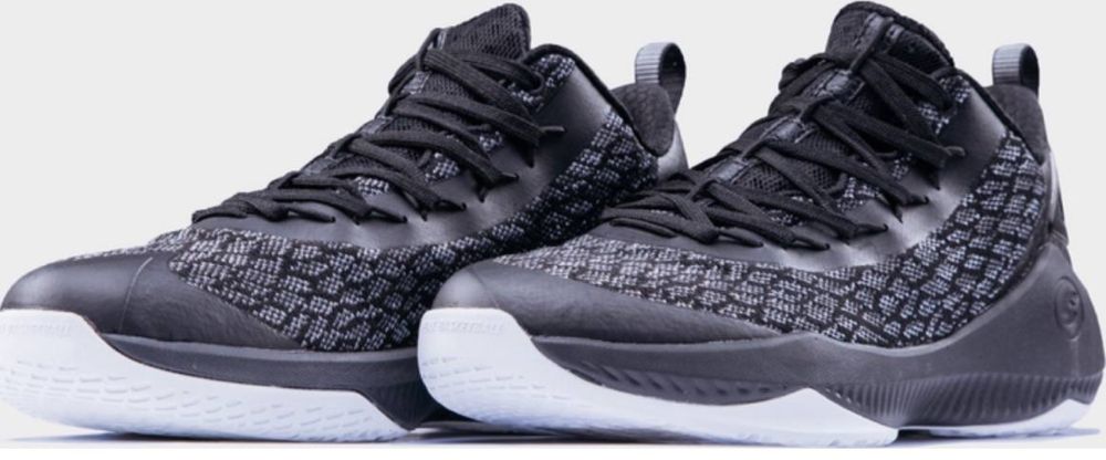 Кросівки PEAK чорні (40 розмір)