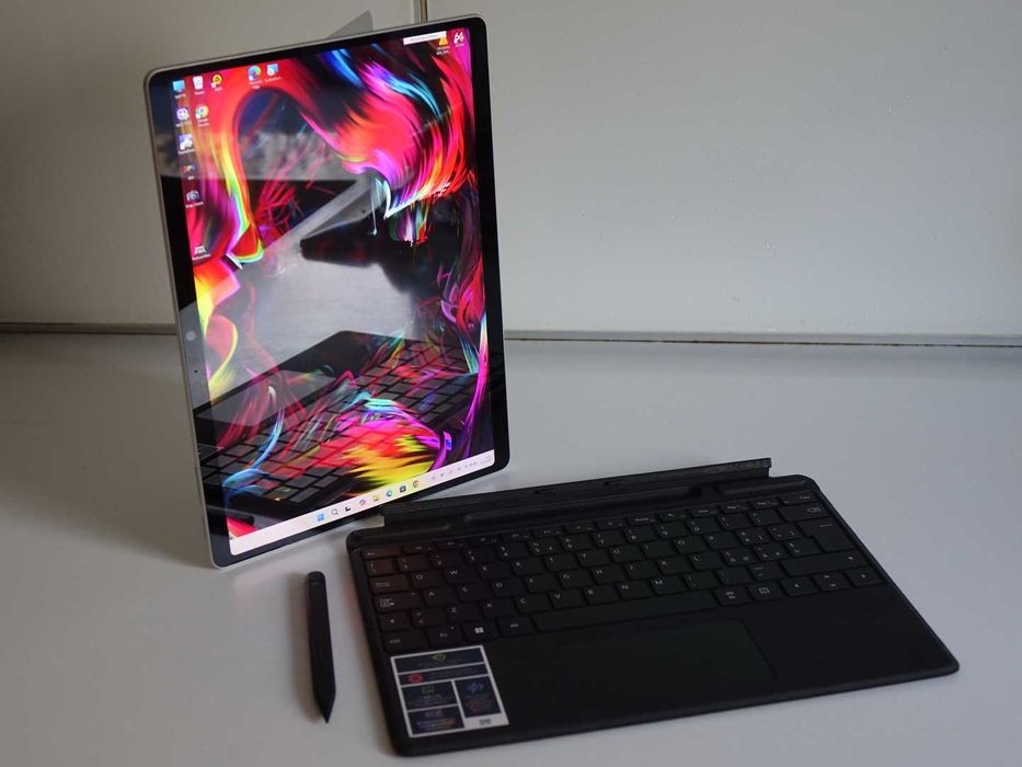 Планшет Microsoft Surface Pro 11 2076 OLED 120Гц 16 256 Клава Стилус