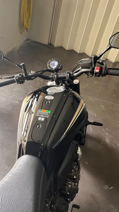 Yamaha XSR 700 de 2023