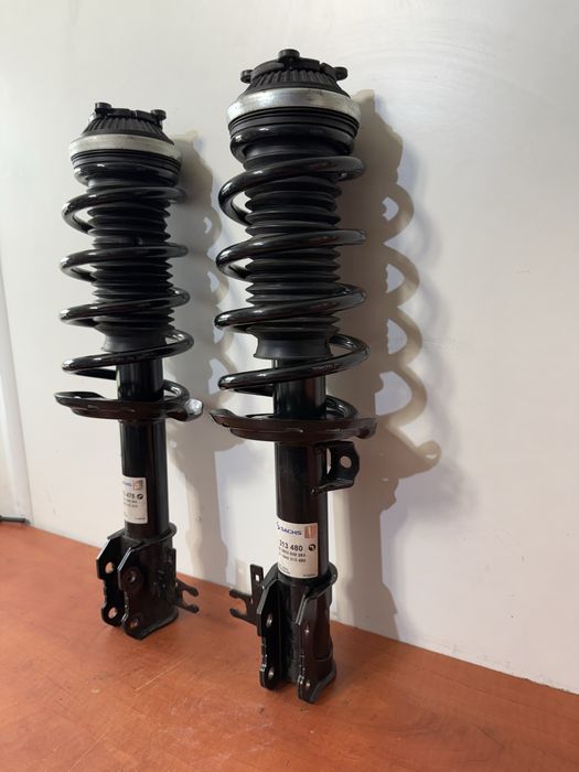 Nowe Amortyzatory Mcpherson Przód  Opel Zafira B 1.9 CDTI