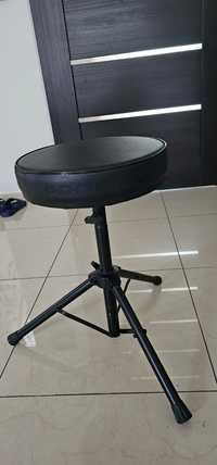 Taboret  do gry na gitarze