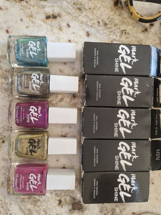 Avon lakiery  do paznokci Mark gel shine nie ma w katalogu