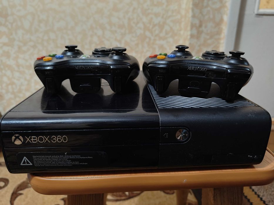 Приставка Xbox 360