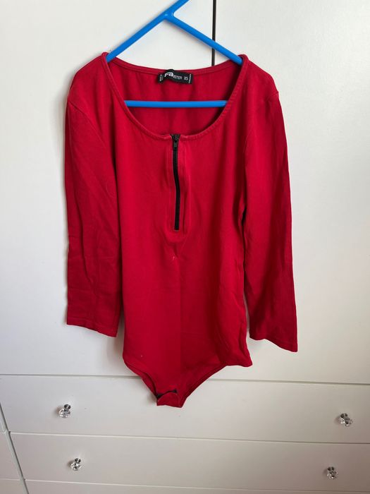 Body vermelho S bonito