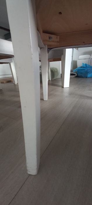 Stół rozkładany biały z krzesłami