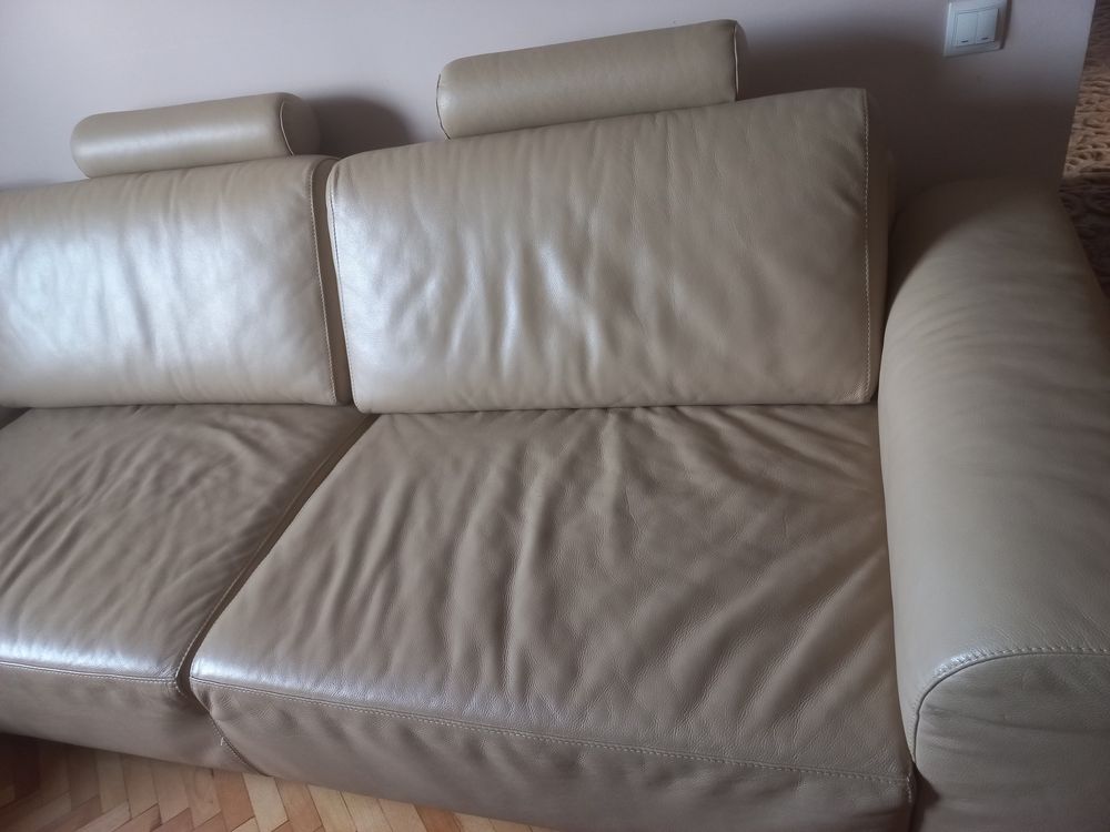 Кутовий шкіряний диван