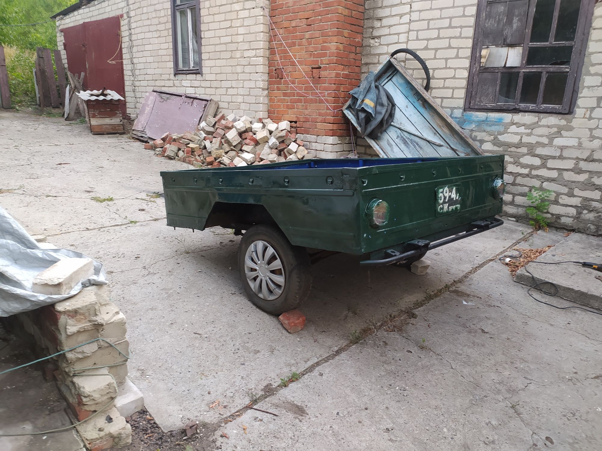 Продам прицеп    .