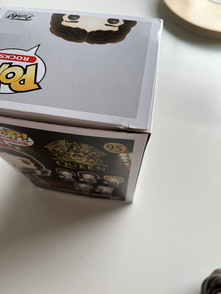 Funko pop John Deacon