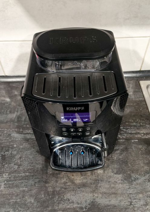 Кофемашина Krups EA817 2021 год выпуска