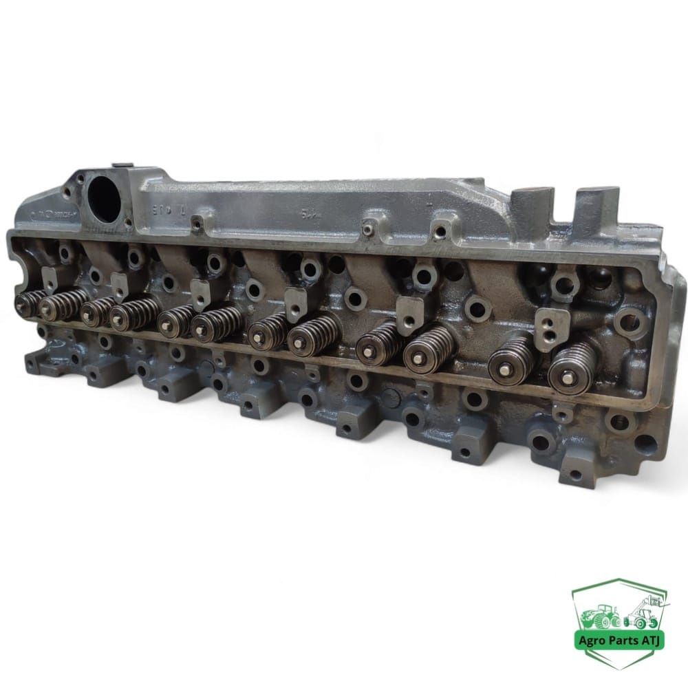 Głowica cylindrów silnika R121.608 RE57.489 John Deere 7810